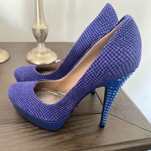 Stunning Rachel Roy snake skin Blue/Purple Pumps (RFKAMARIA)
